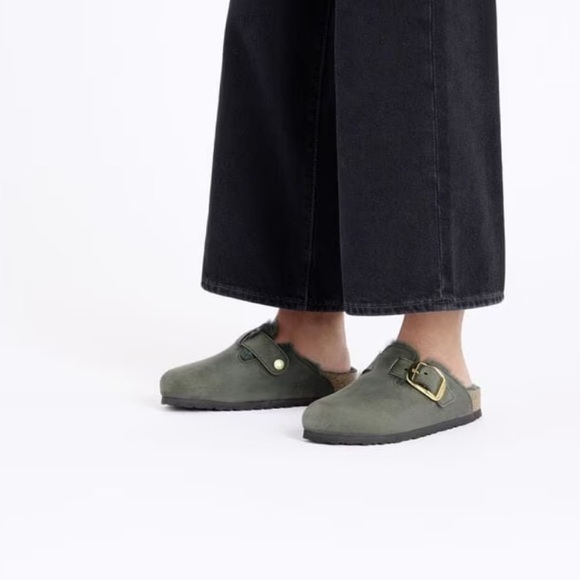 Birkenstock Boston Big Buckle Shearling Clogs - Green and Gold - Picture 3 of 6